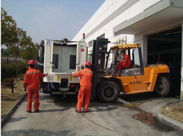 揚(yáng)州工廠搬遷-想買搶手的設(shè)備起重,就來薛濤起重搬運(yùn)-書生商貿(mào)平臺(tái)www